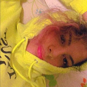 Meet your Posher, Thalia